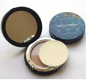 Компактна пудра D&G "Matte and Luminous Translucent" (Матте і Люминос прозорою розсипчастою пудрою) Компактна пудра D&G "Matte and Luminous Translucent" (Матте і Люминос прозорою розсипчастою пудрою)